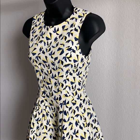 Geometric A Line Dress with Pockets - Picture 4 of 5